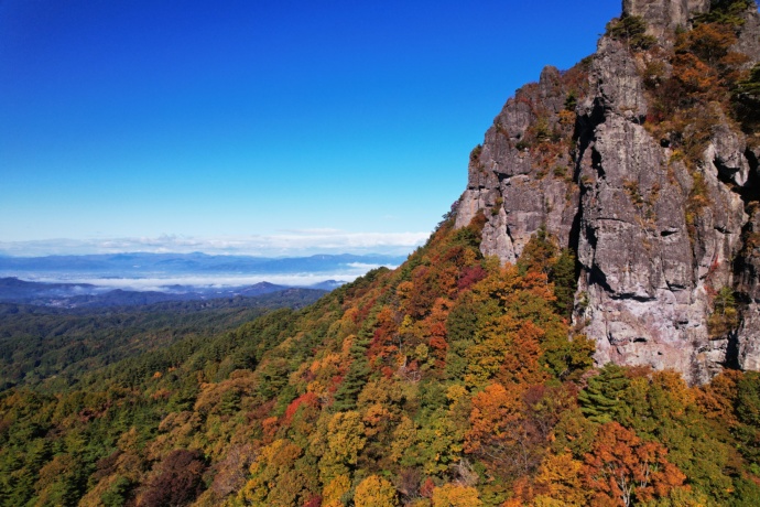 伊達市にある日本百景にも選ばれた「霊山(りょうぜん)の紅葉