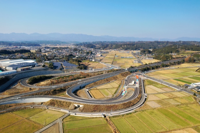 宮崎県国富町を通る東九州自動車国富SIC