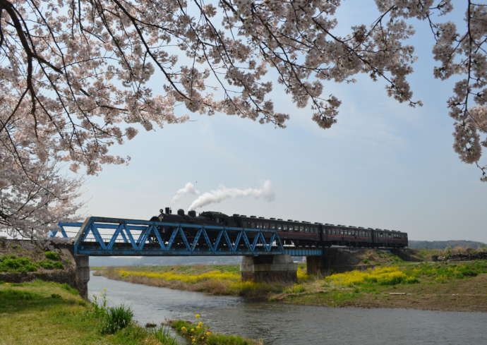 益子町を走る真岡鐵道:小貝川橋梁