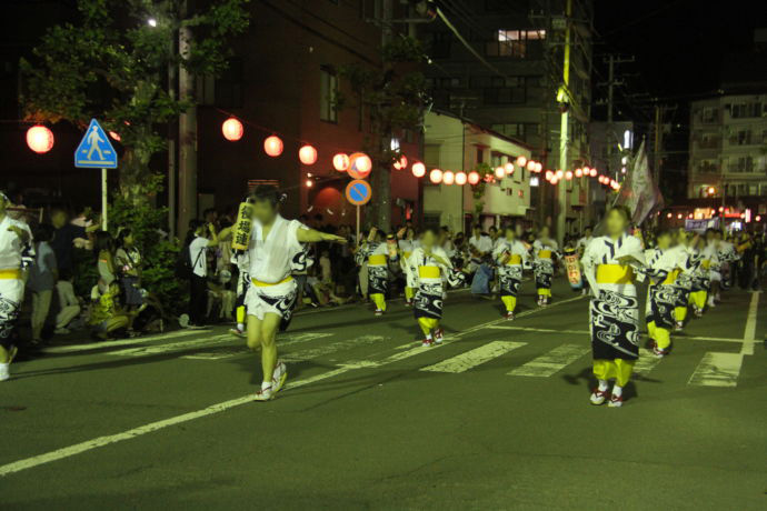 湯河原町のやっさまつり(踊り)