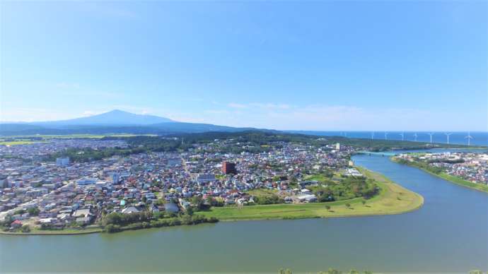由利本荘を一望した様子